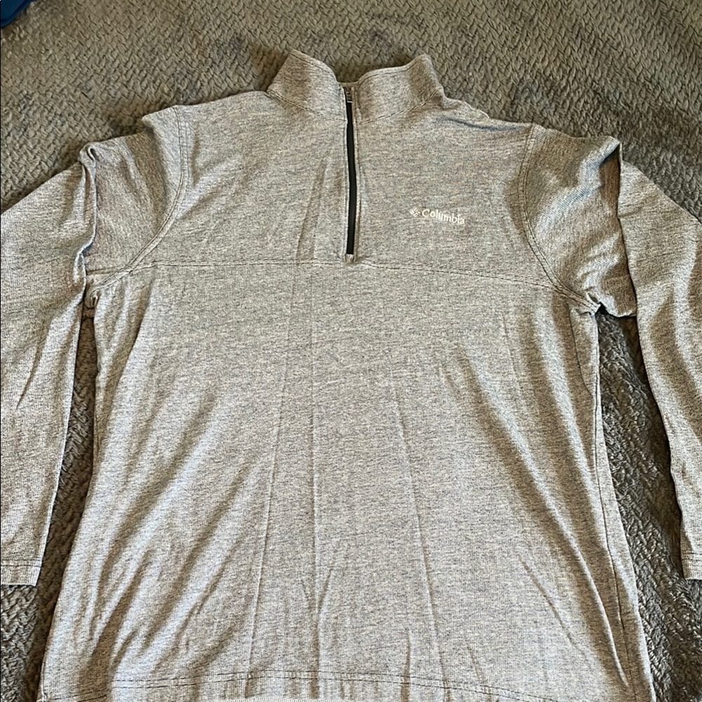 🌟 3 for $35!  Columbia Light Gray Half-Zip Pullover